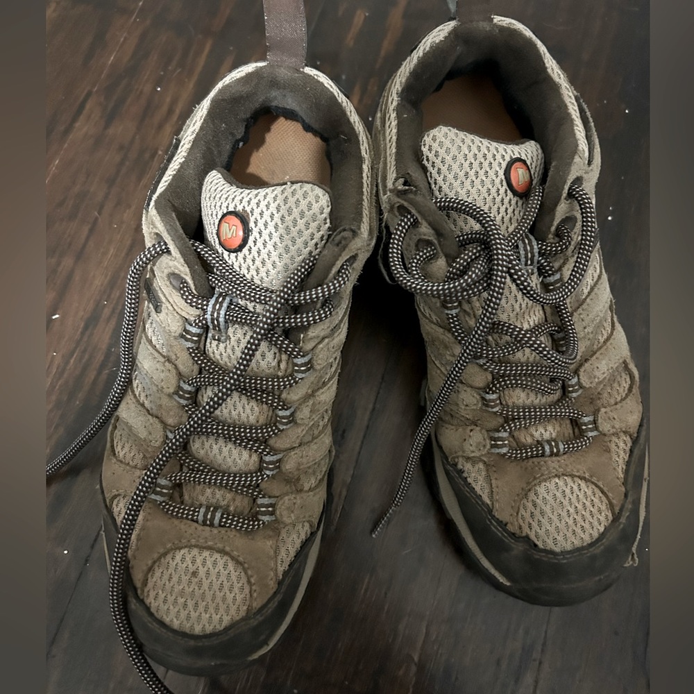 Merrell women hiking trail shoes 6.5